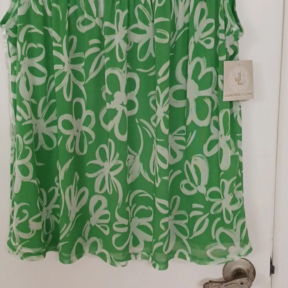 BRIGHT GREEN BLOUSE L NWT JUNIPER & LIME - Picture 2 of 8